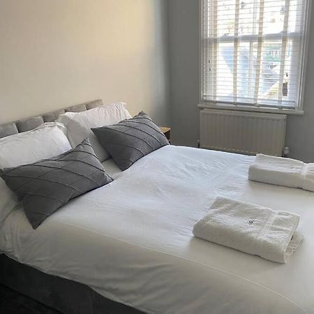Beachside Apartment In The Centre Of Town Ньюкі Екстер'єр фото